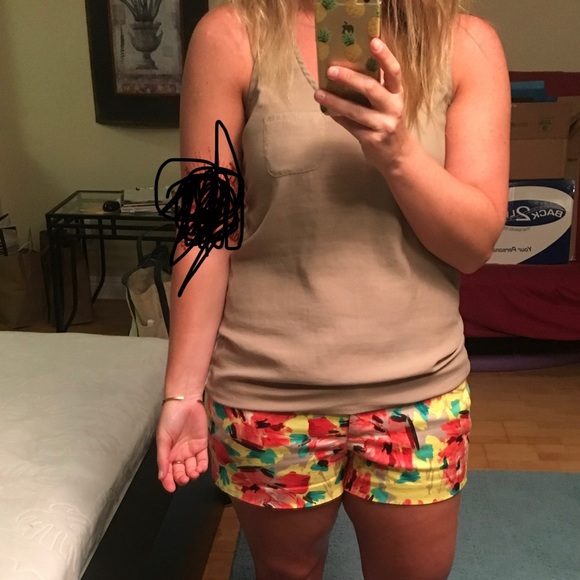 Tan and white pocket tank - Picture 5 of 5